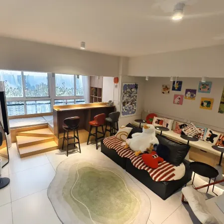 SUNSHINE HOSTEL (Female Only)