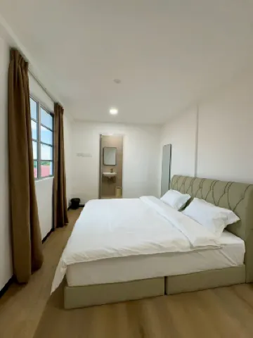 Soon Tat Hotel Sdn Bhd センポルナ海洋観光センター周辺のホテル