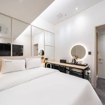 Insta Hotel-MainBranch