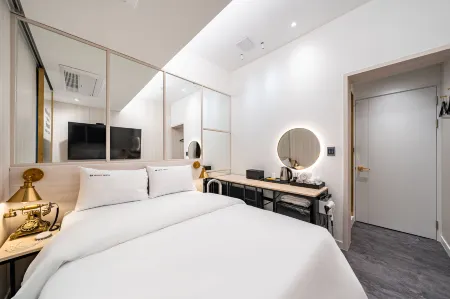 Insta Hotel-MainBranch