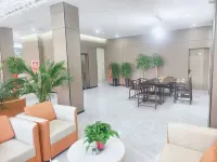 Elong Ruiyun Hotel (Maternal and Child Health Hospital Branch, Liaocheng Avenue, Gushi County) Hotel a Gushi