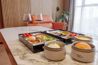 LongChen Huasu Yunbo  Hotel (Daqing East Railway Station)