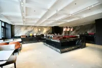Blue Whale Bay Hotel فنادق في شىُ ون
