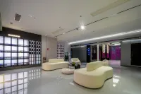 Alien E-Sports Hotel (Kaili Guomao)