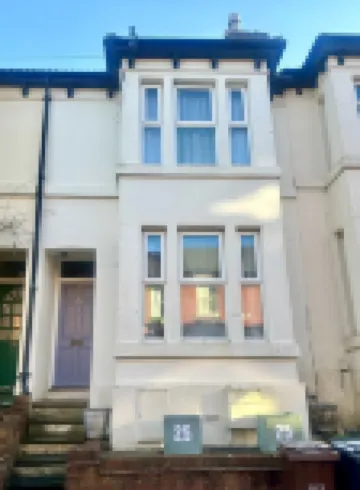 4床溫馨休息地-沃爾弗漢普頓 酒店