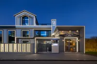 Yining Qiexing Homestay Hotel di Yining
