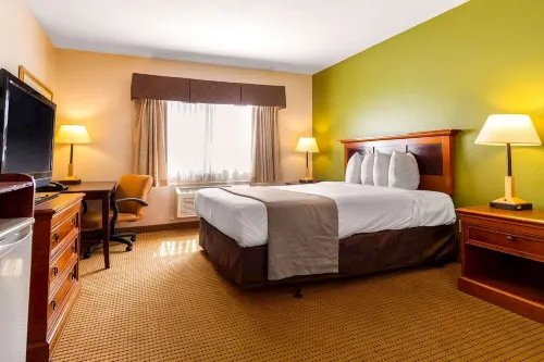 Auburn House Hotel
