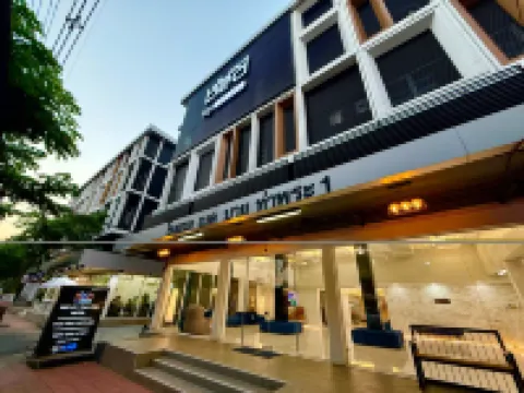 Bed by Tha-Pra Hotels near Khlong Bang Luang Floating Market