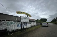 Palm Cabanas Resort Hotels in Magalang