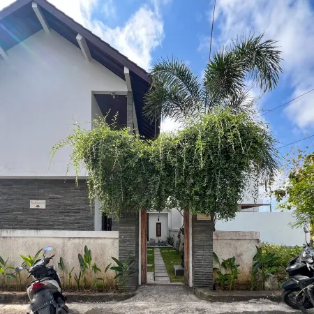 Kanha Homestay near Pantai Pandawa RedPartner Отели рядом с достопримечательностью «Пляж Пандава»