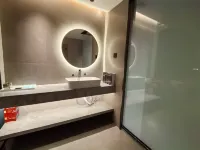 Zhonghuan International Hotel