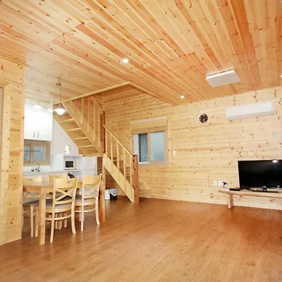 Zain Village Hotels near Susan Athletic Park