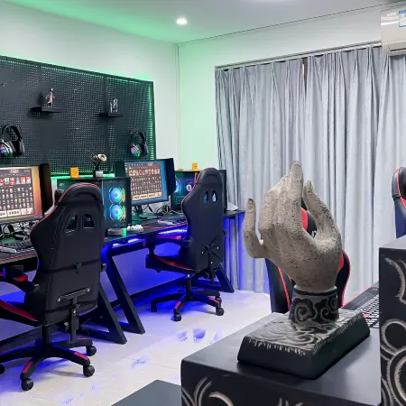 Night · Night Owl E-sports Themed Apartment (Sihui Yubocheng)