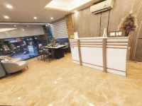 The One Hotel Hotels near Quảng trường Châu Âu