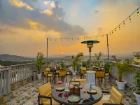 Maya's Manor, a Lake View Hotel Các khách sạn gần Làng thủ công Shilpgram