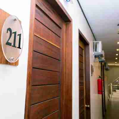 FB Budgetel Suites Hotel Exterior