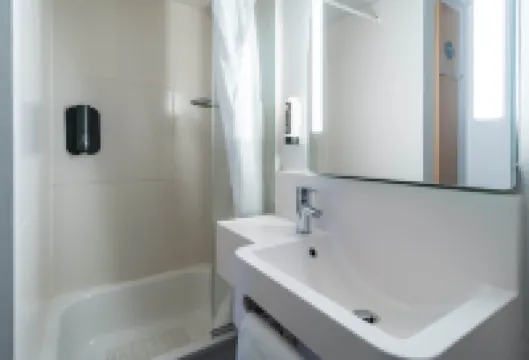 โรงแรม B&B HOTEL Saint-Brieuc