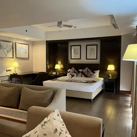 Newtown Plaza Hotel