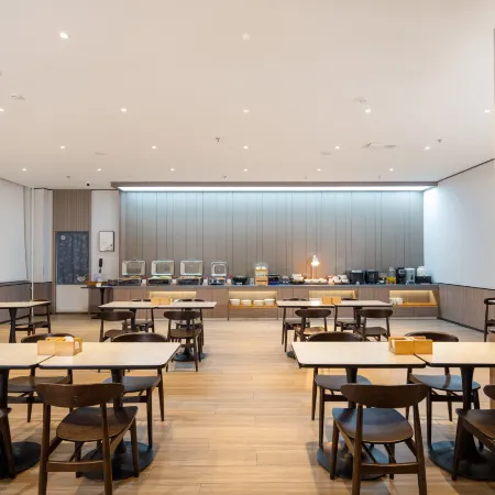 HanTing Hotel (Chifeng Qiaobei Financial Logistics)