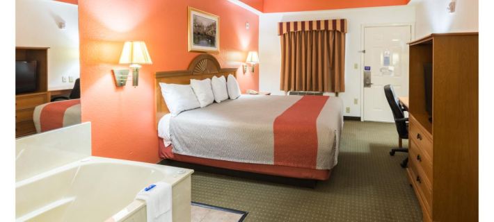 Motel 6 Alvarado, TX Hotels in Johnson County