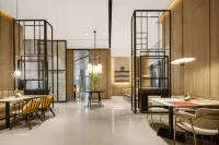 Changyang Wetland Park Hotel (Xiangyang Hanjiang Wolong Bridge) - Kitchens