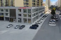 Shell Hotel (Huainan No.2 Middle School Xihu Spring Shop) - parking