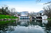 Hefei Lujiang Chunian Cultural Resort Hotel