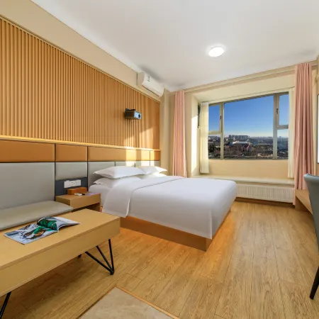 WeiNa  Hotel