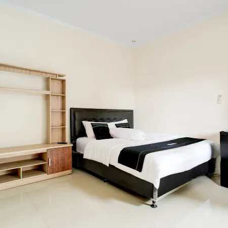 Hotel O Griya Cewang Syariah Hotels in Jatisampurna