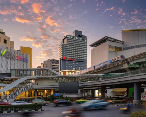 Mercure Bangkok Siam Hotels near Wat Dusitaram