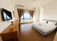 Forest City Sunrise Zencity Seaview House(Carnelian Tower 1 infinity pool) - balcony