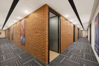 Qiyue Apartment (Shenzhen Futian Huaqiang Road Metro Station Branch)