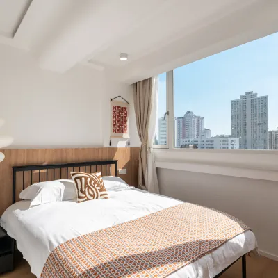 Shanghai Yidu  Homestay (Tianzifang Branch) โรงแรมใกล้ถนนเจียซาน