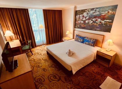 THE ORCHID HOTEL