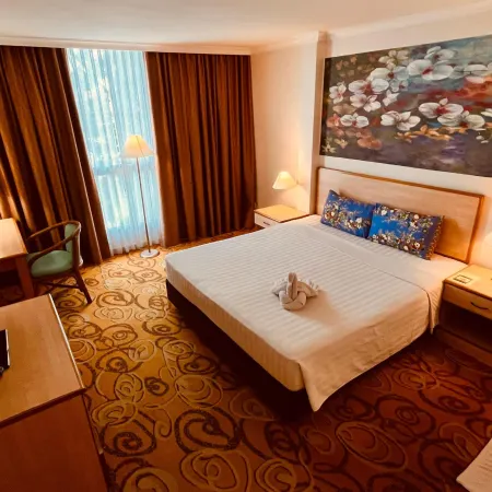 THE ORCHID HOTEL