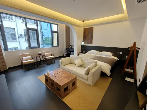 Yujian·Mangshi Square - 2-Star