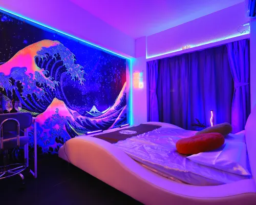4 minutes from Shinjuku central. Comfortable bed. Cyber Shinjuku Room Hotels in Tokyo