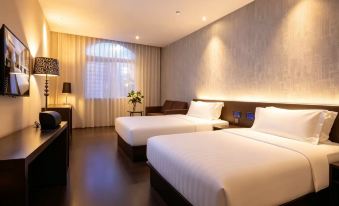 JuYue Hotel (Qingdao Haier Road Shilaoren Bathing Beach)