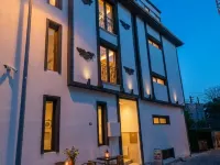 leili hagia safia otel 5K RUG STORE yakınındaki oteller