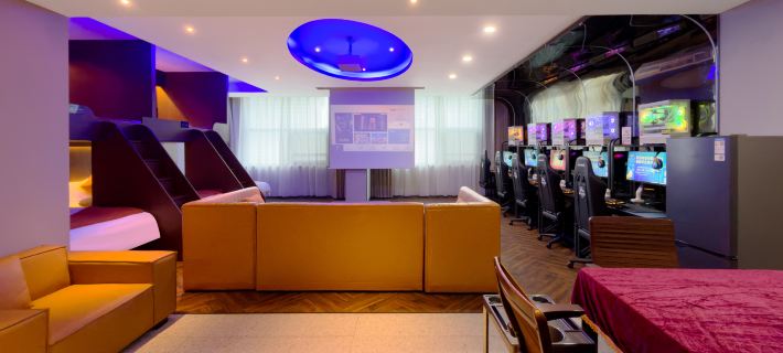 Manwei esports hotel Hotels in Хамі