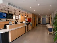 HUATing Hotel (Dehui Renmin Street) Hotele w: Dehui