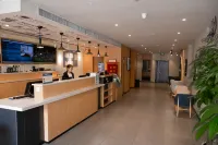 HUATing Hotel (Dehui Renmin Street)