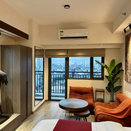 Executive Suite - End Corner Unit in Makati