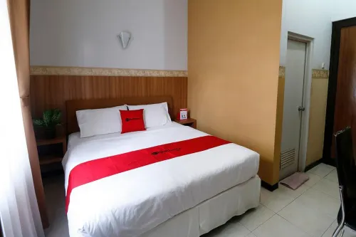 RedDoorz Plus Near Undip Tembalang - 3 tähden
