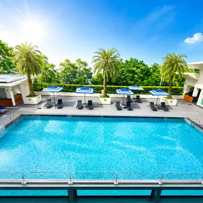 سنتر بوينت سوخومفيت ثونغ-لو Hotels near تونجلور