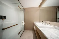 Xinyuan Licheng Garden Hotel (Passenger Terminal  People's Square Branch) - Parkering