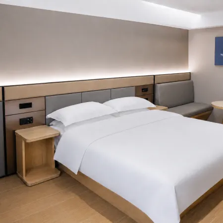 Meihao Yizhi Hotel (Guixi Supply and Marketing Cold Chain Logistics Park)