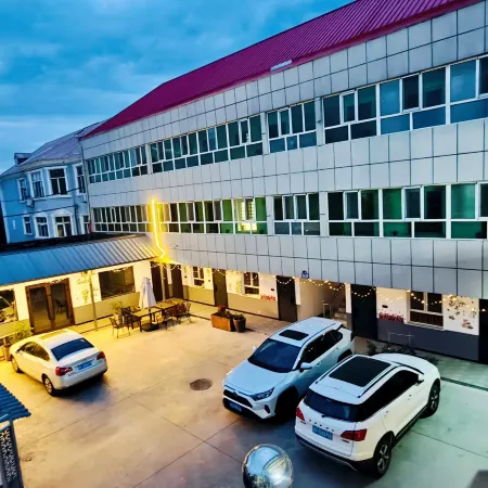 Shiguangli Homestay (Yining International Airport Yining Railway Station)
