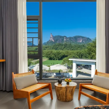 Mountain Residence in Painting Slow Living · Peaks and Bamboo Charm · 360° Viewing Garden
