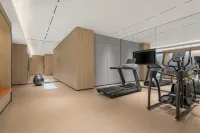 Holiday Inn Express Dujiangyan CTC by IHG - parking